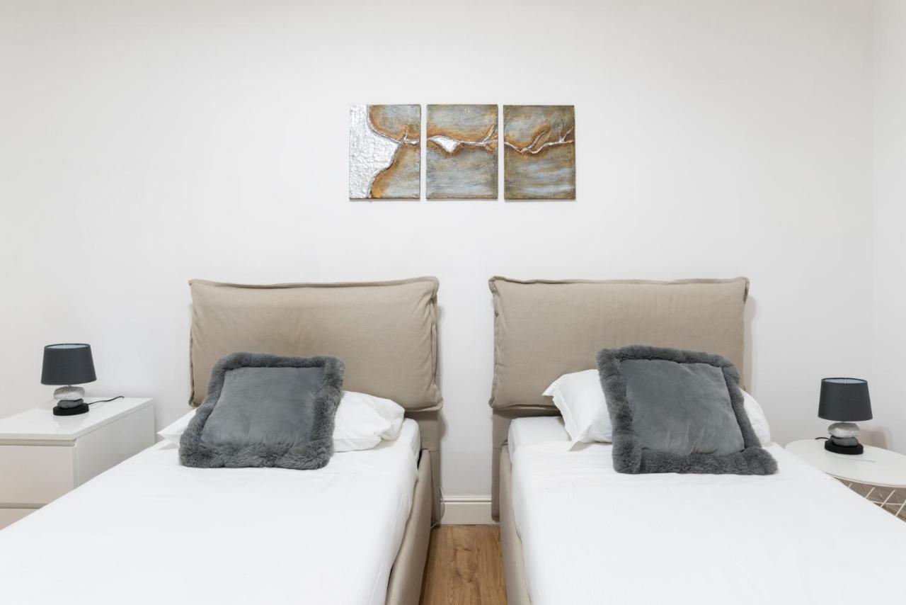 Tiber Majesty 25 Piazza Del Popolo Apartman Róma Kültér fotó